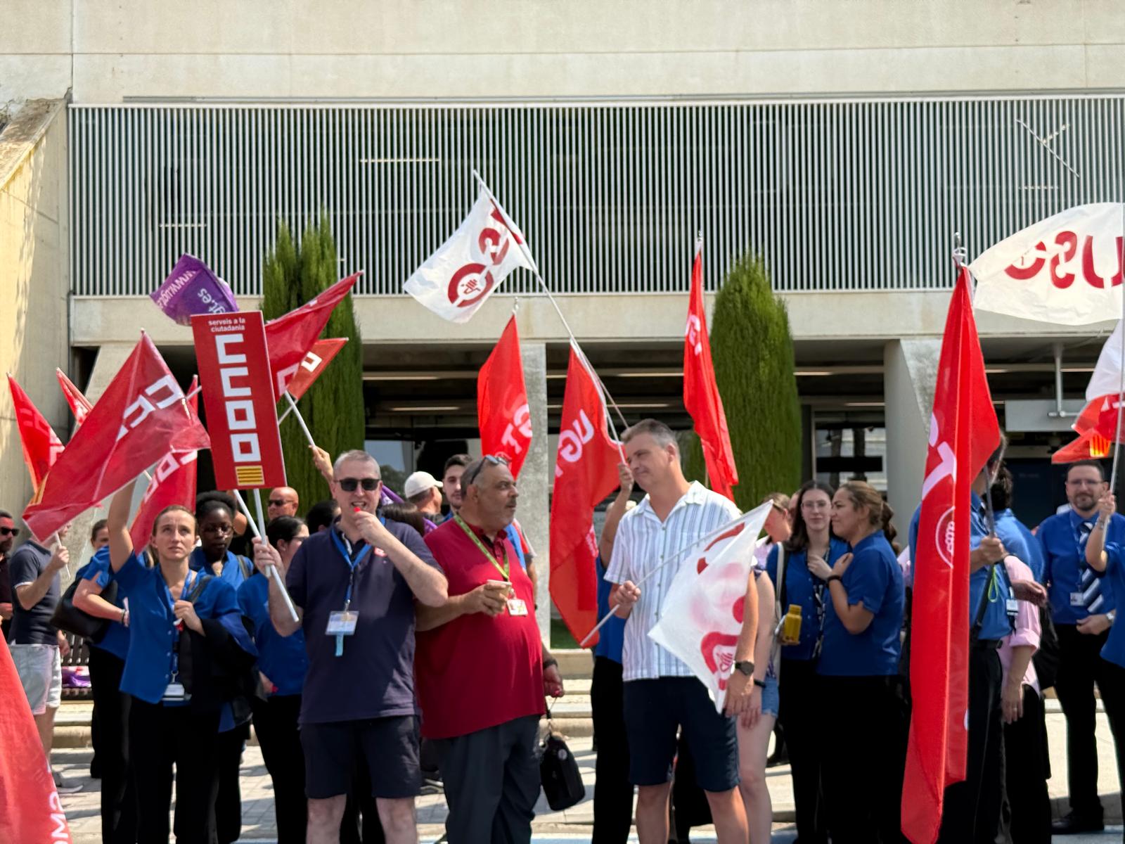Los trabajadores de Groundforce denuncian una situación laboral "insostenible" en el aeropuerto de Palma