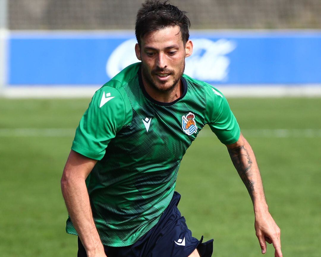 David Silva en su primer entrenamiento en Zubieta