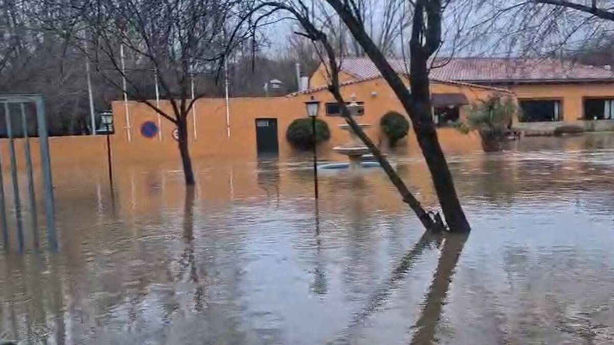 Evacuadas 10 personas del Camping La Chopera en Plasencia