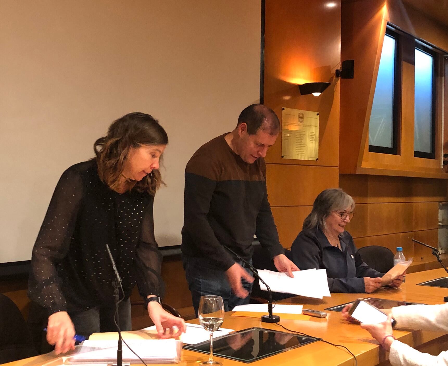 Los jefes de Servicio del Hospital Donostia en una rueda de prensa en la que han detallado el estado de la relación con Osakidetza