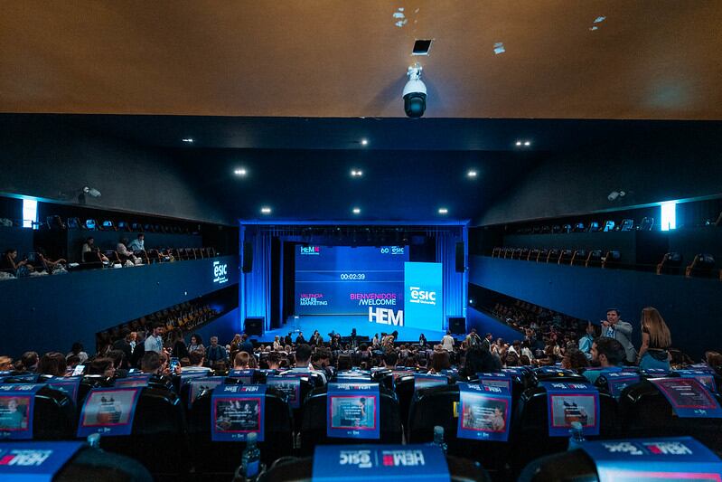 ESIC Business & Marketing School ofrecerá un programa sobre Inteligencia Artificial en Alcoy.