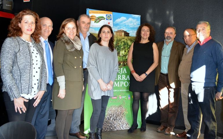 Participantes en la comida