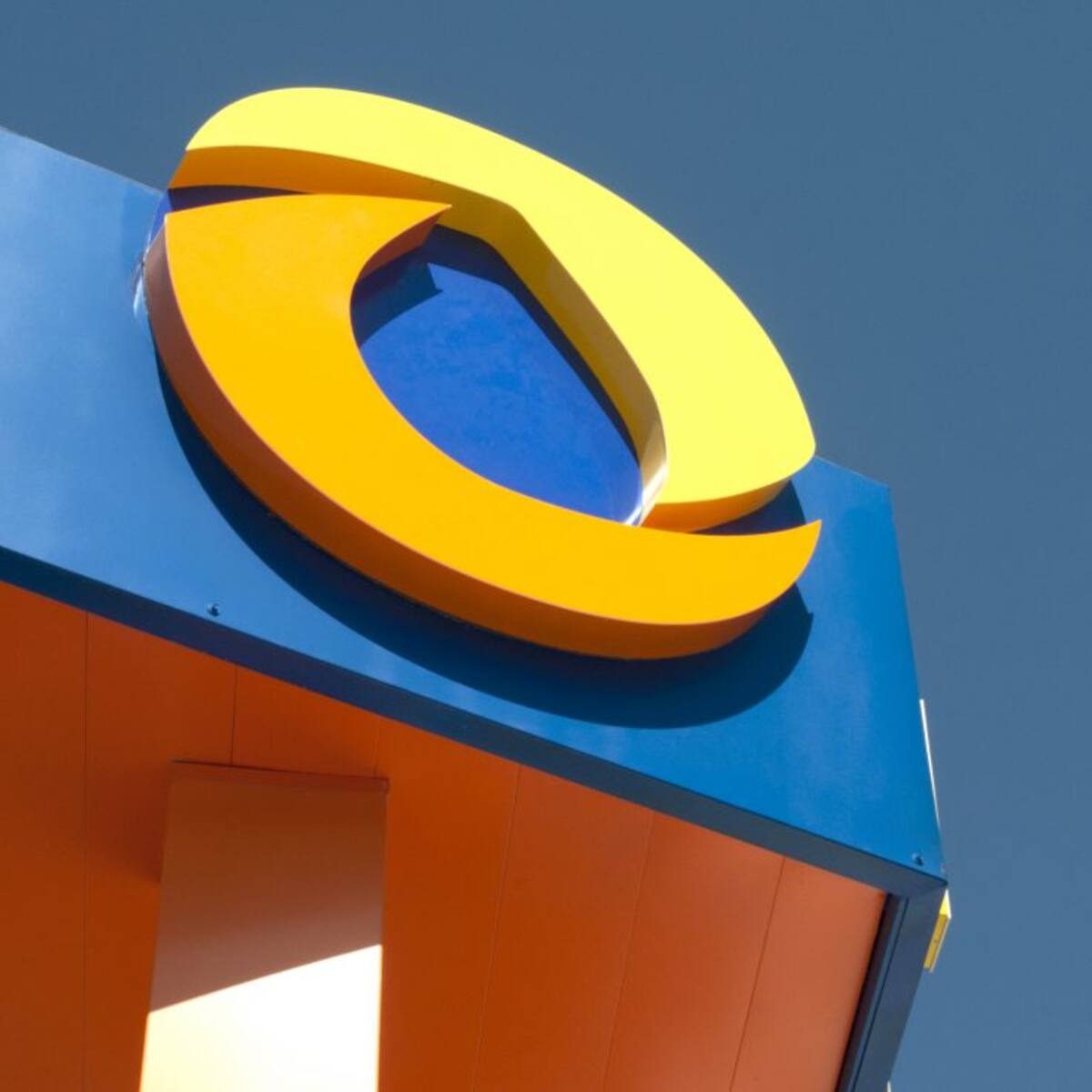 Una de las gasolineras más baratas de España inaugura estación de servicio en Parla