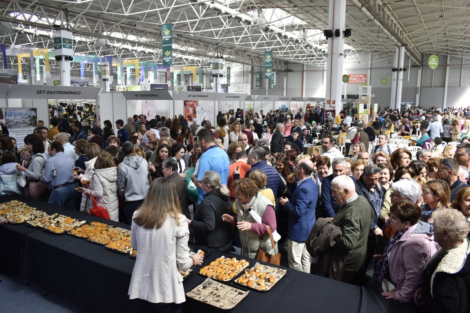 Segunda jornada de la Feria de los Pueblos.