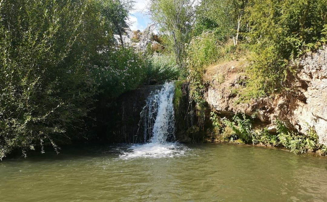 Chorrera en el río Laguna, entre Laguna y Huerta del Marquesado.