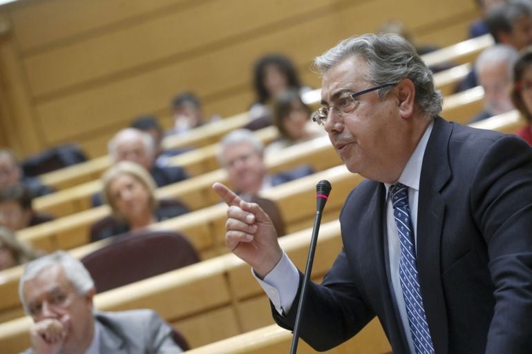 El ministro del Interior, Juan Ignacio Zoido, durante su intervención en la sesión del control al Gobierno en el Senado