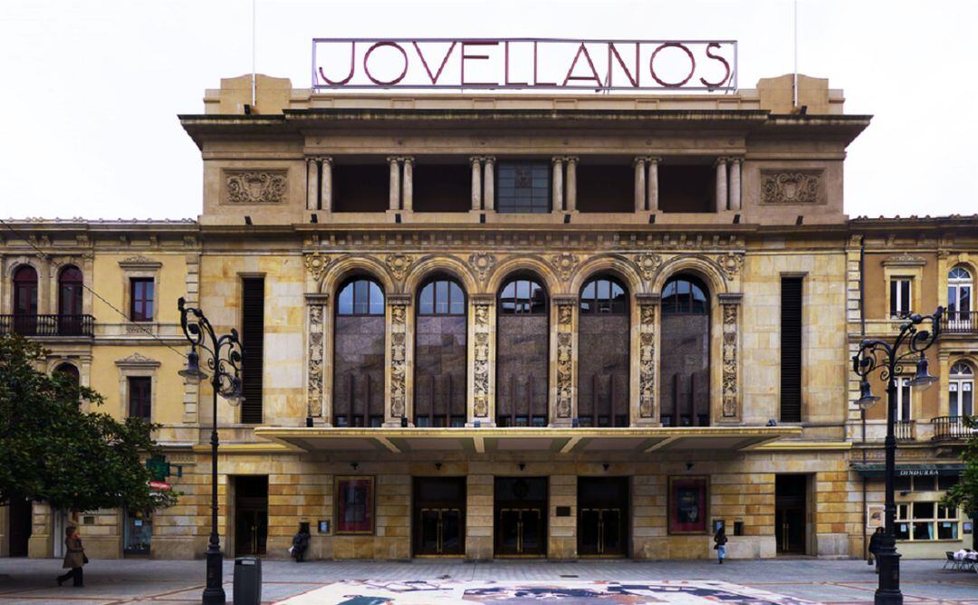 Vista de la fachada del Teatro Jovellanos. 