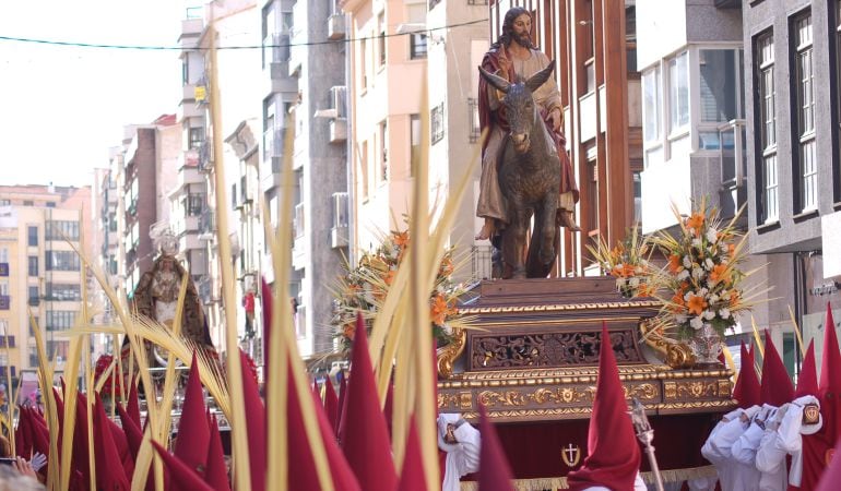 Procesión del Domingo de Ramos por las calles de Cuenca