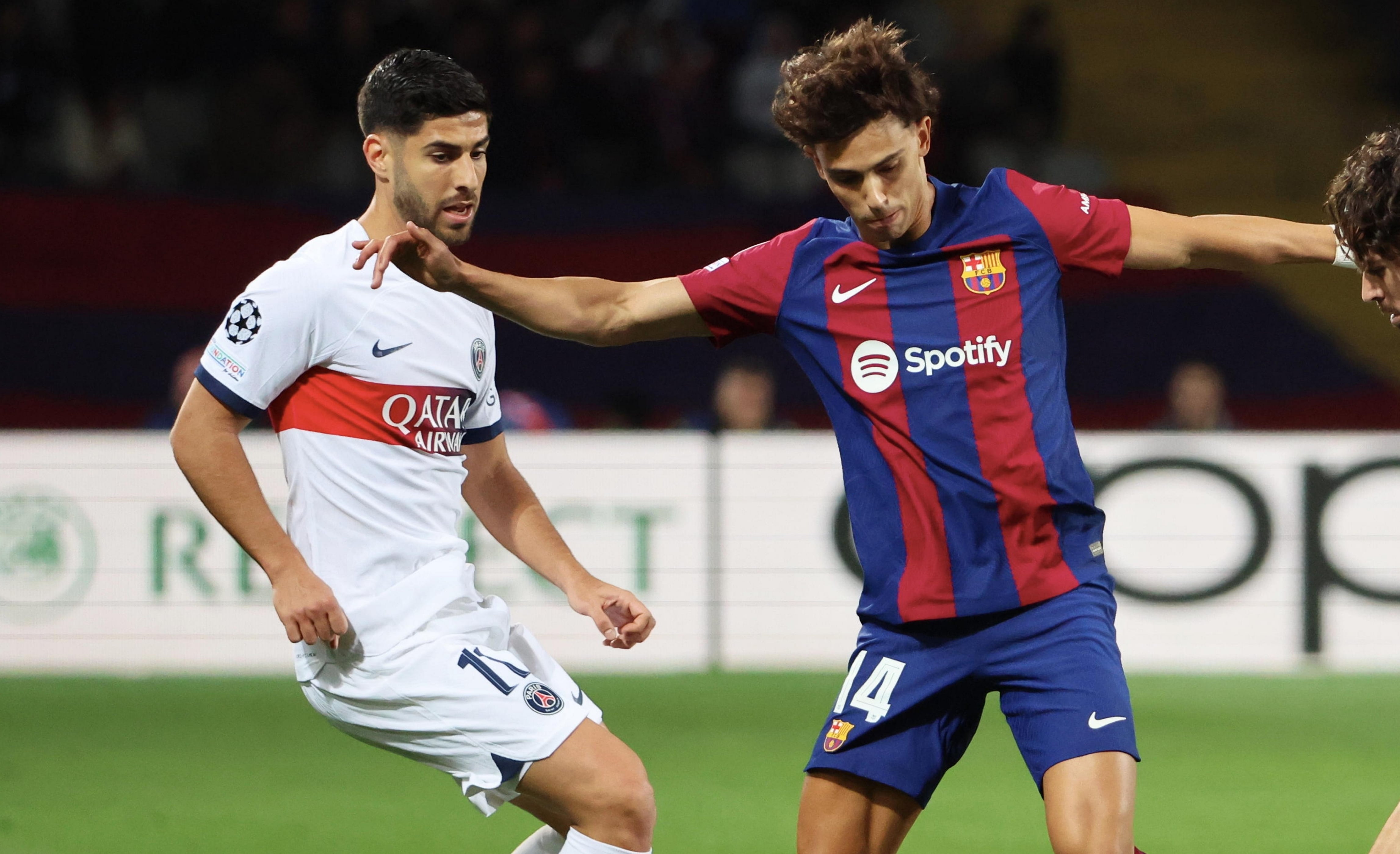 Marco Asensio y Joao Félix en un PSG - FC Barcelona