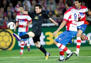 El argentino, durante el encuentro entre el Granada y el F.C. Barcelona correspondiente a la décima jornada de la Liga BBVA