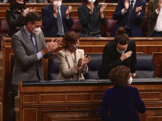 Pedro Sánchez, Carmen Calvo, María Jesús Montero y Pablo Iglesias en el Congreso tras la toma en consideración de la reforma