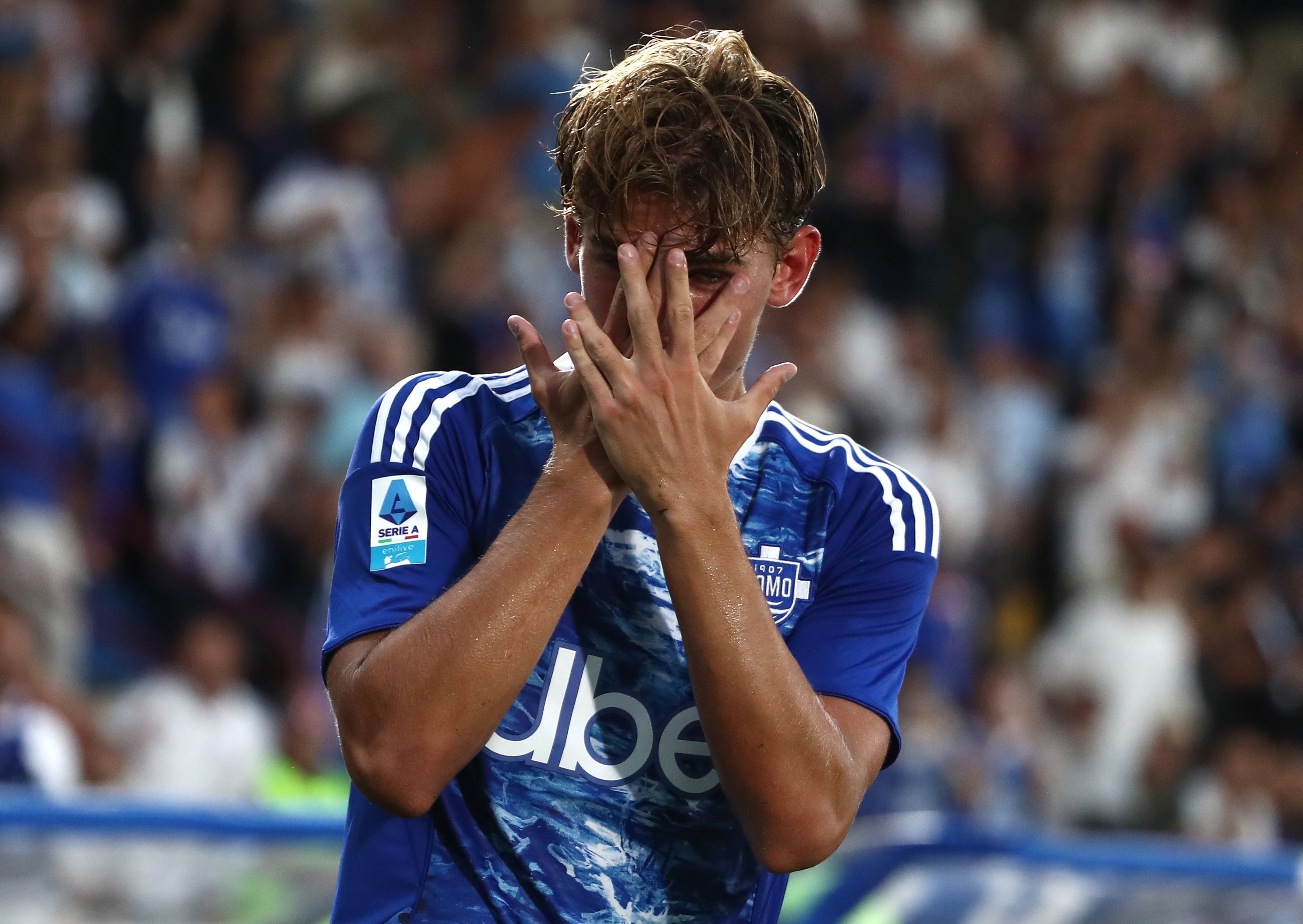 Nico Paz celebra un gol en el Como-Lazio de la Serie A