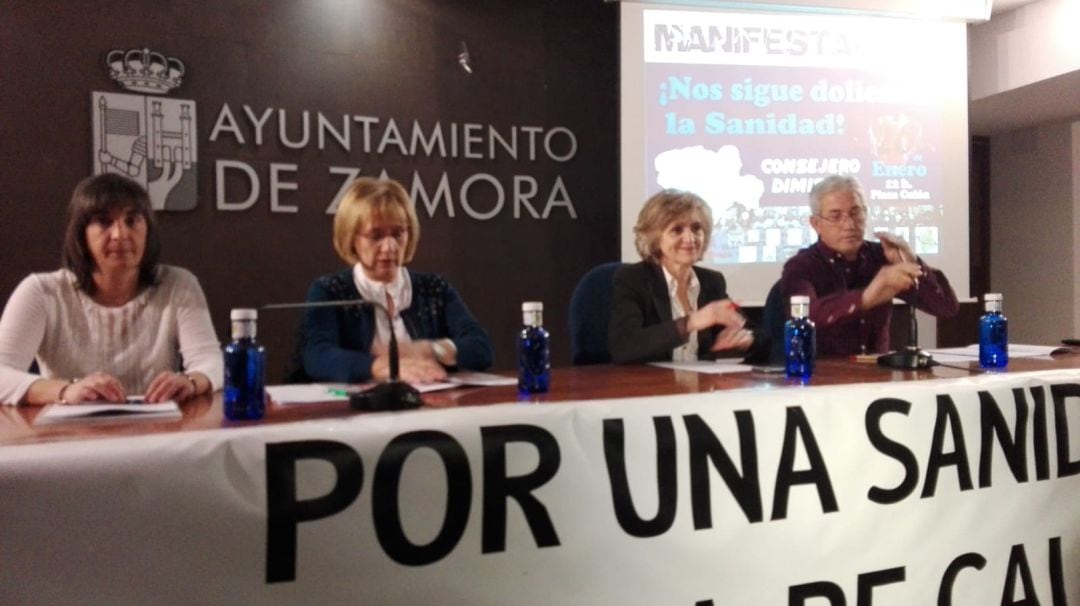 La Ministra de Sanidad este viernes en Zamora junto a miembros del MDSP