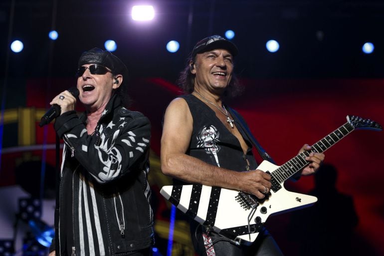 Scorpions durante el miércoles en un concierto en el estadio Mario Wilson, en Oeiras (Portugal).