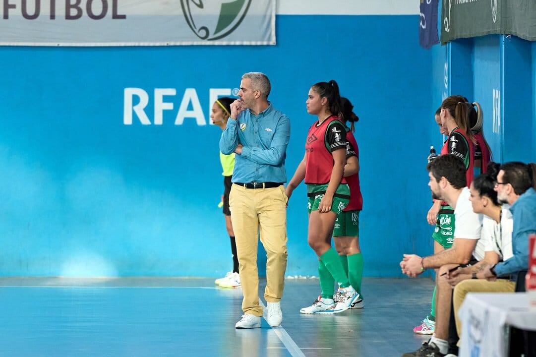 El técnico Víctor Quintero, otra temporada más en el Nueces de Ronda Atlético Torcal