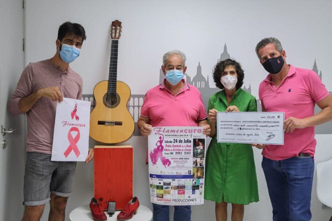 Flamencura entrega casi 6.000 euros a la Asociación Española contra el Cáncer