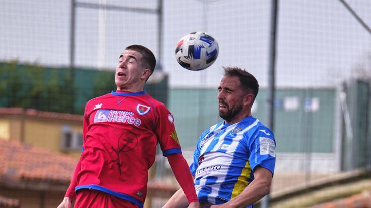 El capitán de la Arandina, Jorge González 'Pesca', repasa en El Banquillo el encuentro ante el Numancia B y explora las posibilidades de ascenso del equipo, además de repasar su faceta como entrenador del equipo femenino del club