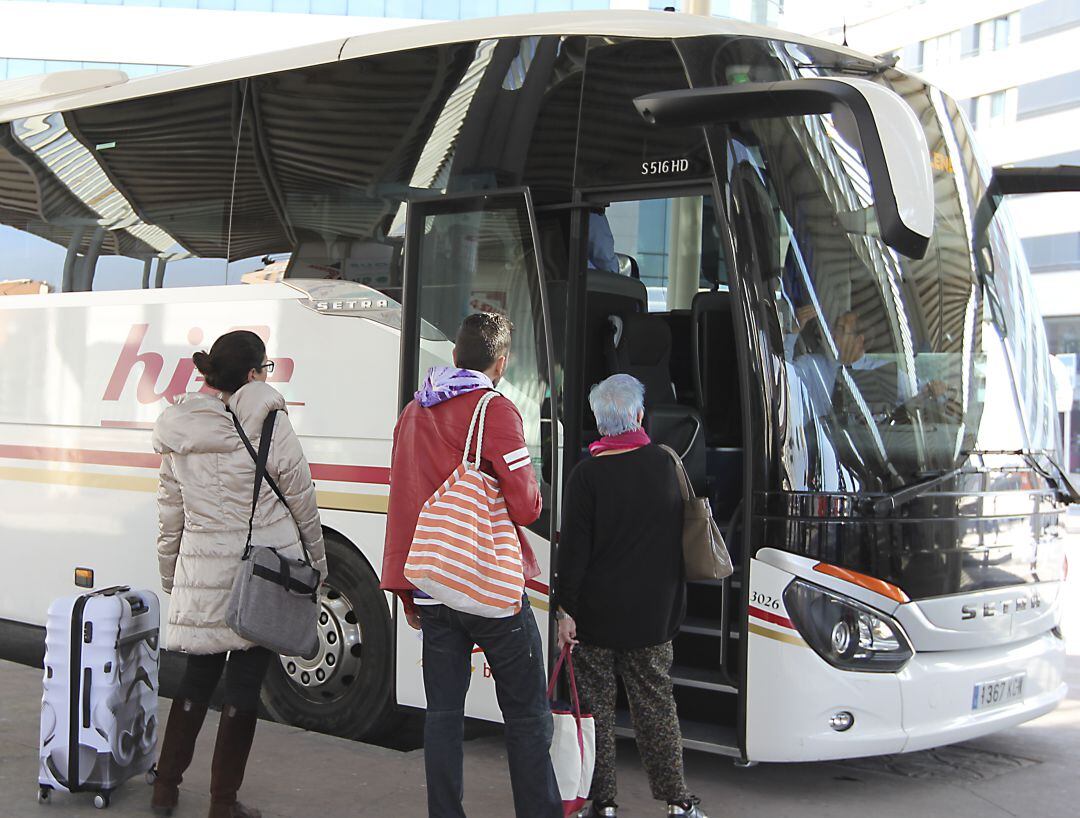 Autobús en la estación de Castelló