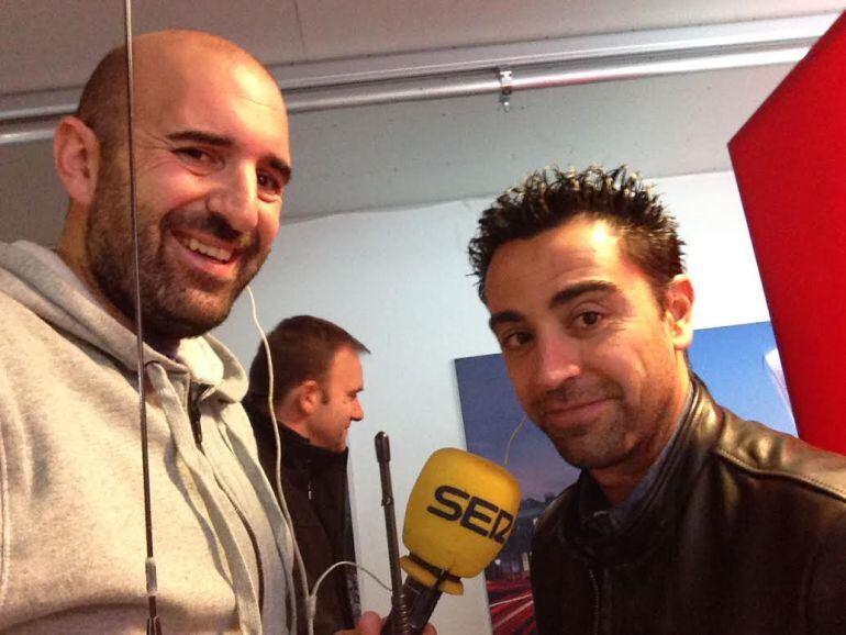 Edu Polo junto con Xavi Hernández, antes de que comenzase la 'odisea' del FC Barcelona para volver a España.