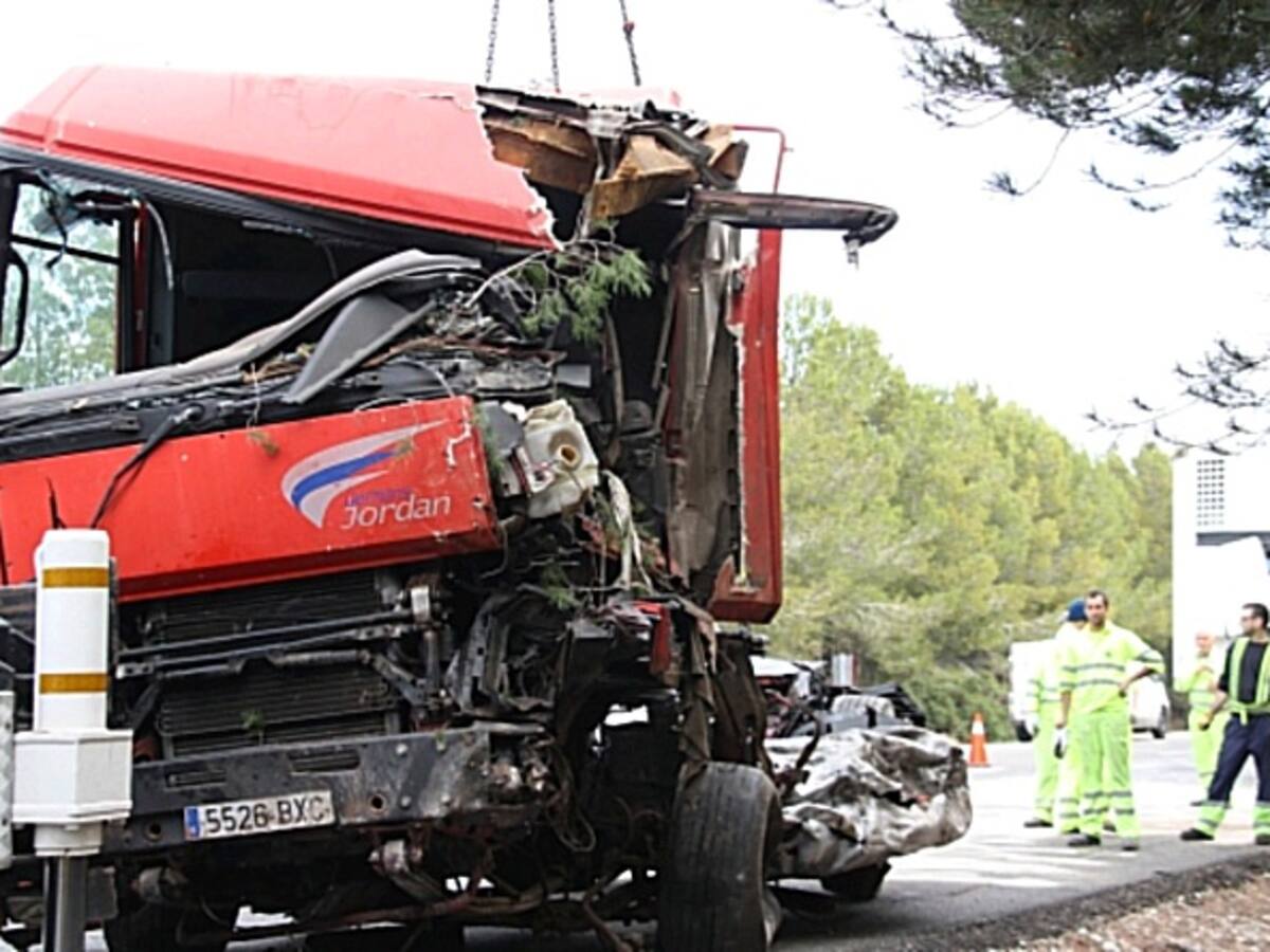 El RACC proposa prohibir els camions a la N-340