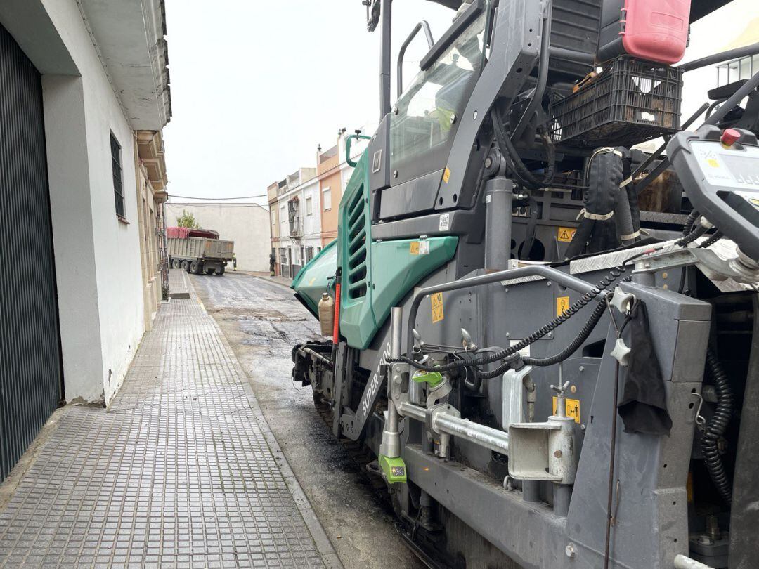 El Ayuntamiento acomete obras en algunos de los viales de Trebujena  