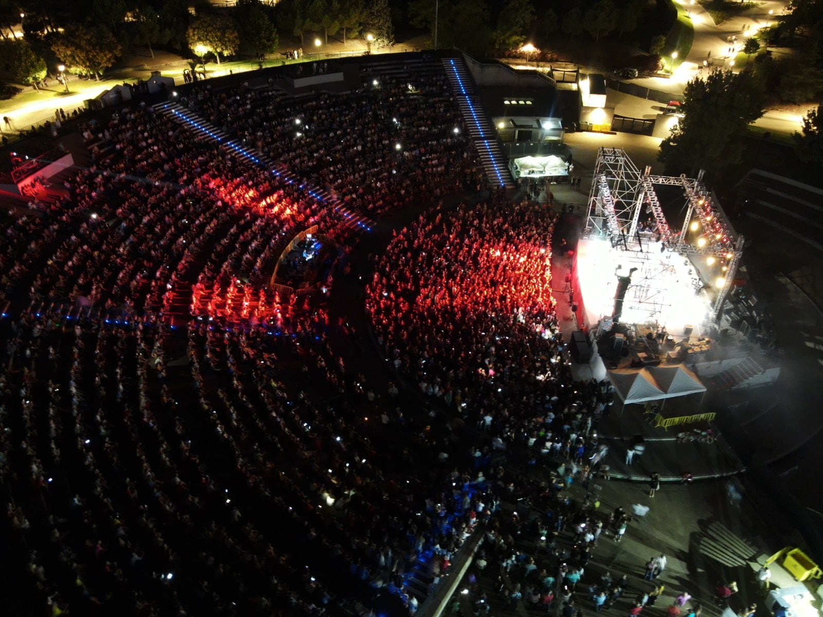 El auditorio del parque municipal de Pinto durante uno de los conciertos