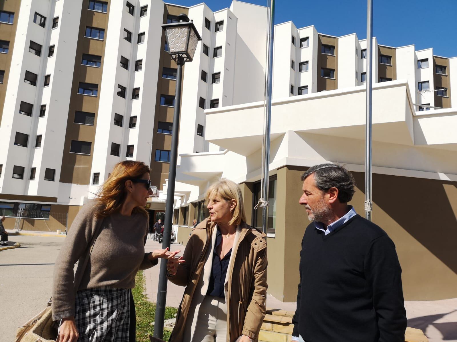 Visita del PP a la Residencia de Mayores de La Granja