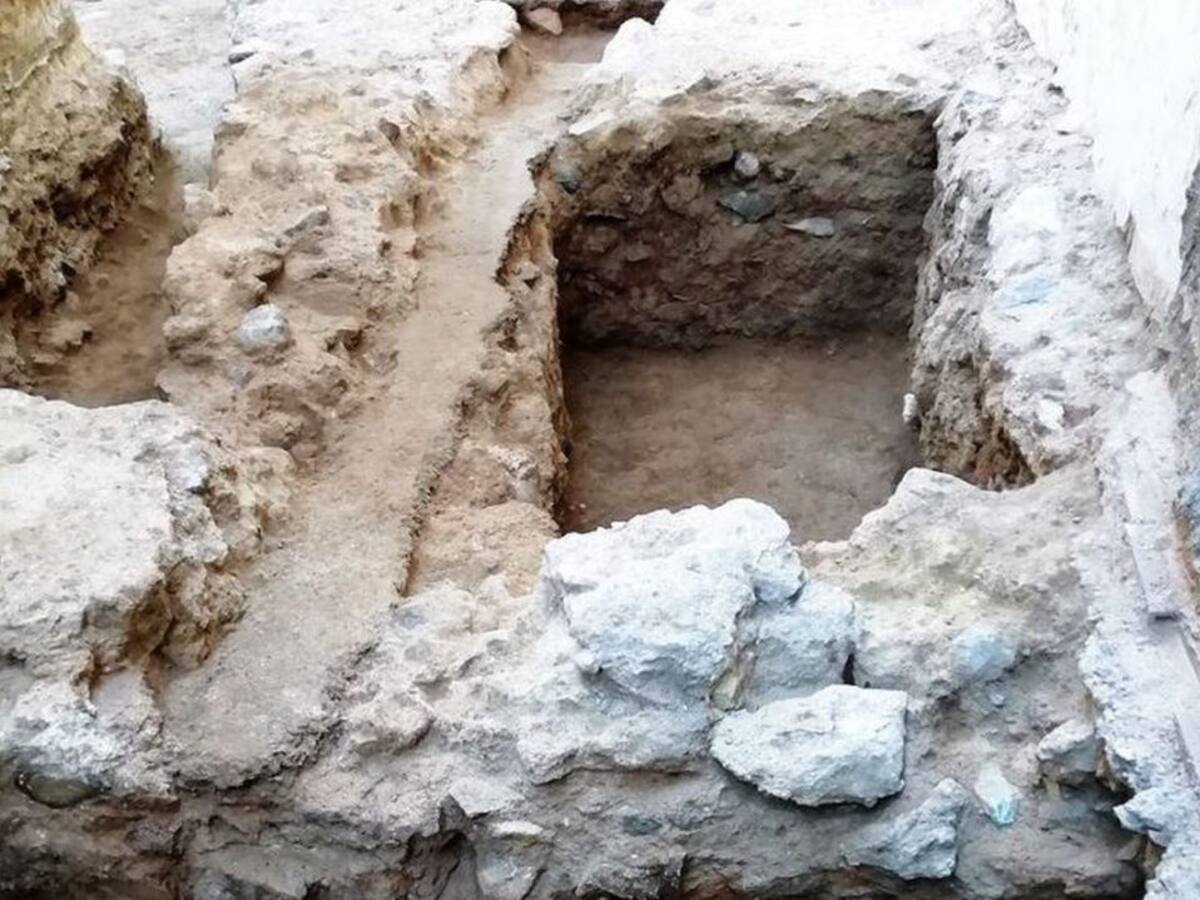 El Anfiteatro de Cartagena avanza en los trabajos de recuperación con la aparición de restos cerámicos y un osario