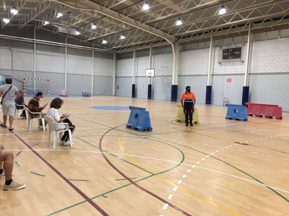 Andalucía comienza a vacunar a personas menores de 40 años