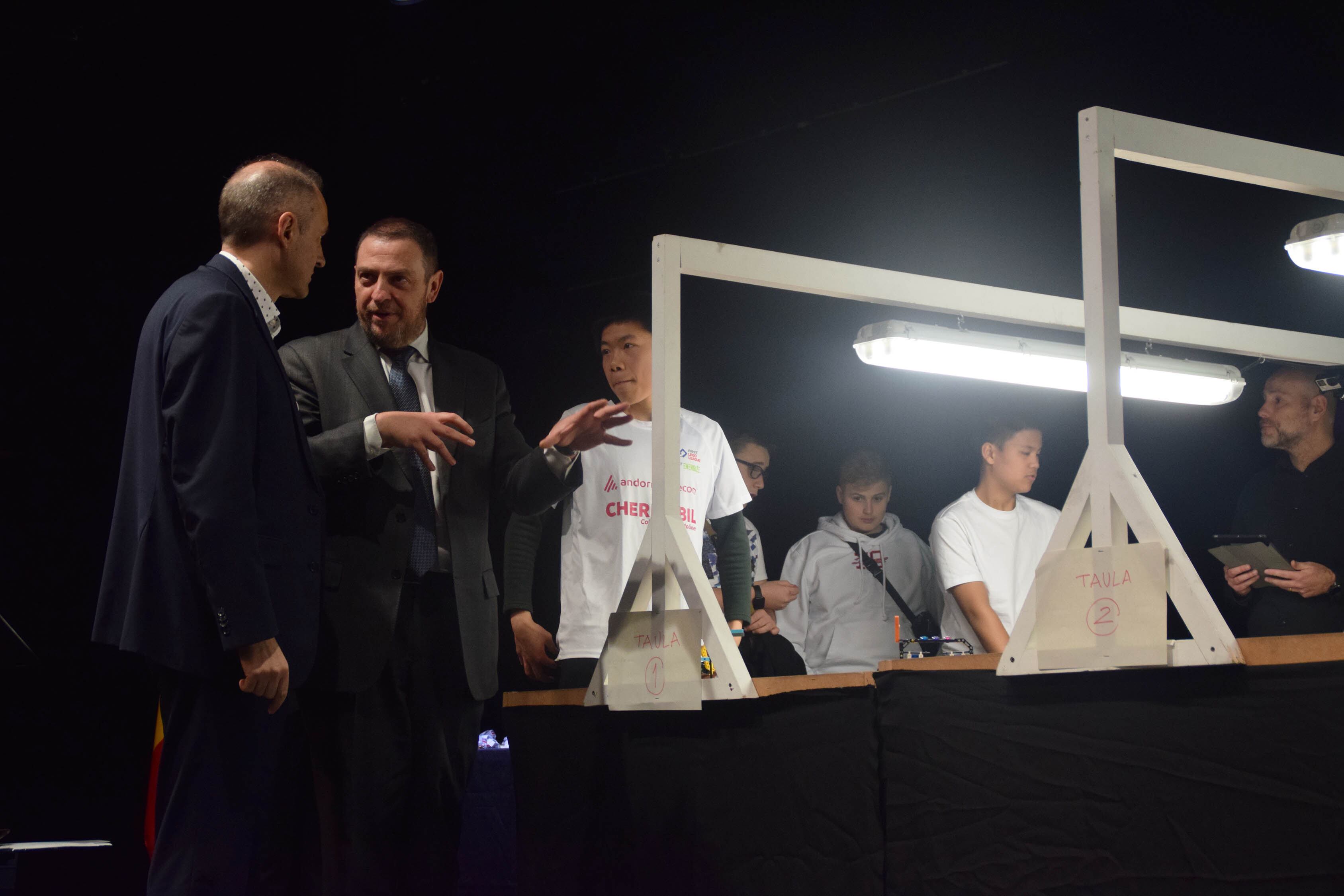 El secretari d'Estat d'Educació, Josep Anton Bardina, durant el torneig de robòtica, First Lego League.