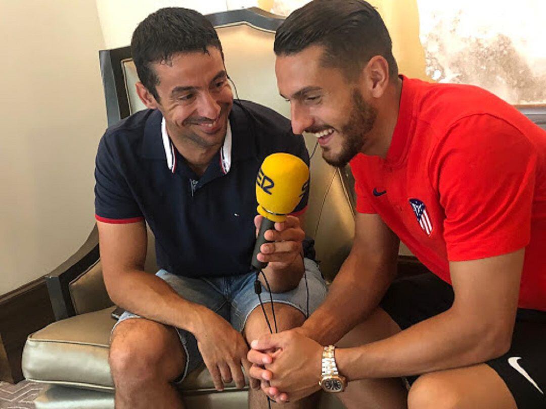 Koke, capitan del Atleti, durante la entrevista de El Larguero