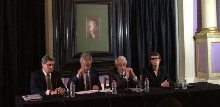 Un moment de la roda de premsa.