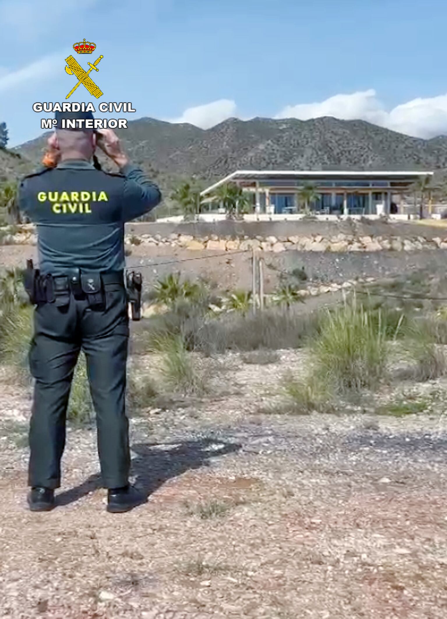 La Guardia Civil investiga una persona por construir varias viviendas en un terreno no urbanizable de Águilas