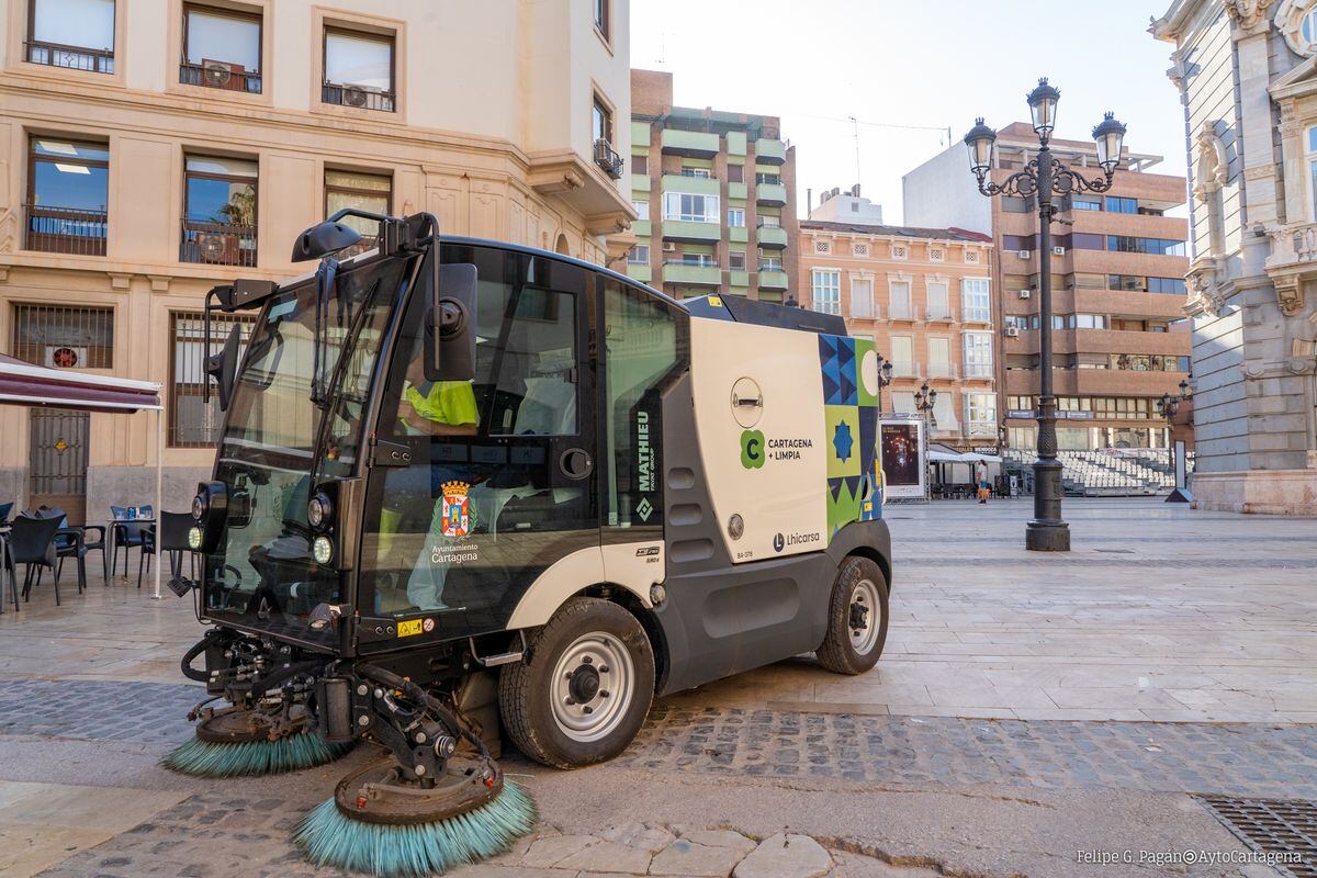 Lhicarsa reorganiza sus servicios para incrementar sus operarios en la calle