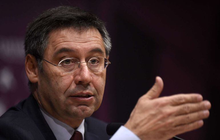 Barcelona's President Josep Maria Bartomeu gives a press conference at the Camp Nou stadium in Barcelona on January 7, 2015. Bartomeu was charged with tax fraud on February 3, 2015 over the signing of Brazilian star Neymar. AFP PHOTO/ LLUIS GENE