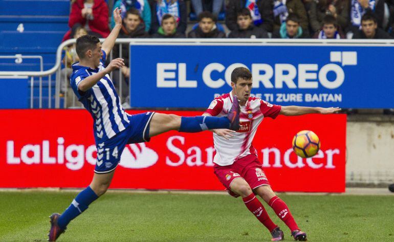 Partido gris en Mendizorroza que decidió Gerard Moreno de cabeza