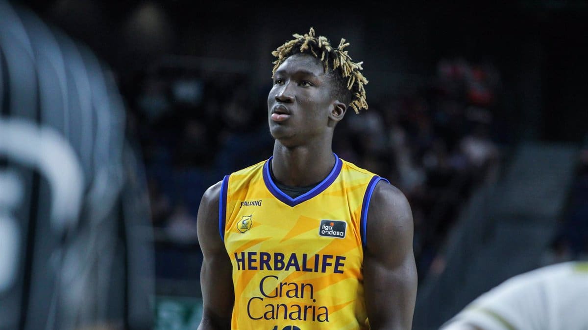 Kalifa Diop: "Me gusta que el equipo tenga muchos jóvenes de la cantera"