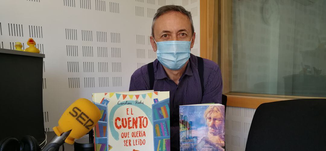 &#039;El cuento que quería ser leído&#039; y &#039;Cuarenta mil años sin ti&#039; son las propuestas del Rincón Literario