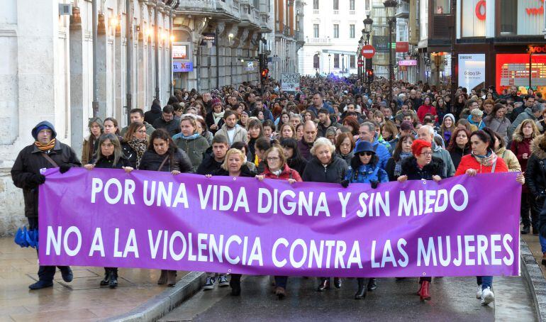 Manifestación en repulsa por el asesinato de Silvia Plaza