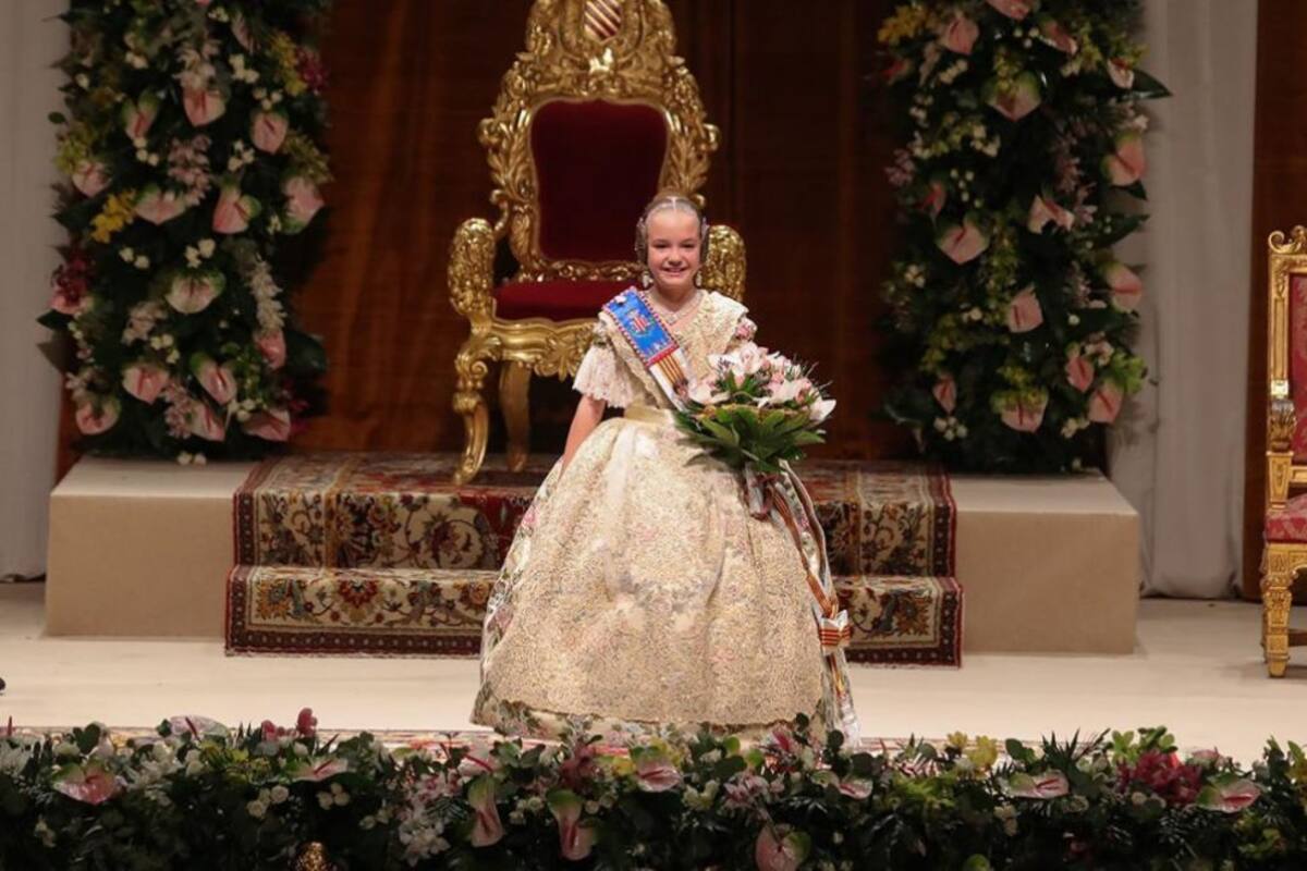 Exaltación de Carla García como fallera mayor infantil de València 2020