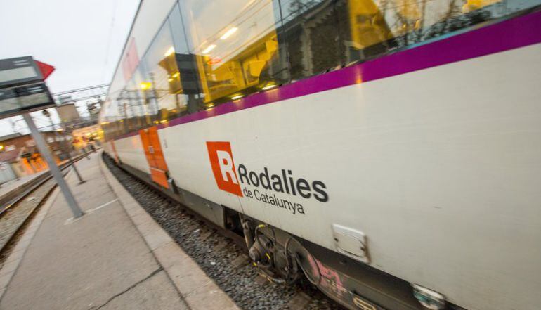 Només circulen 2 trens a l&#039;hora per sentit.