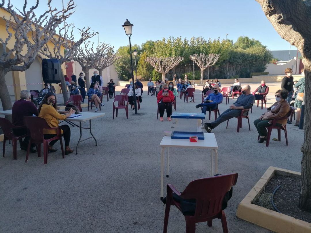 Reunión celebrada por la Federación de Comparsas de Novelda 