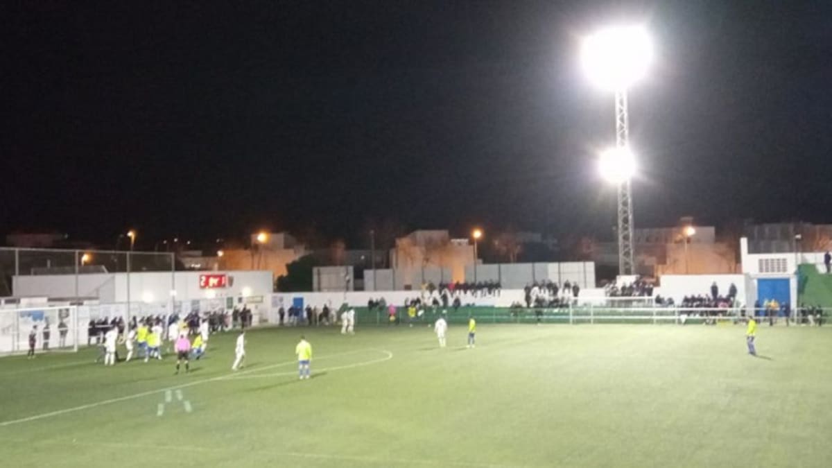 La Unión cae en Conil (2-1)