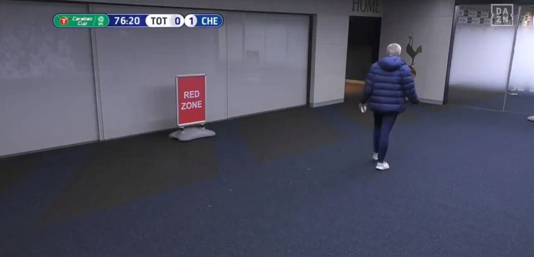 Mourinho se marcha en pleno partido a vestuarios a por Eric Dier