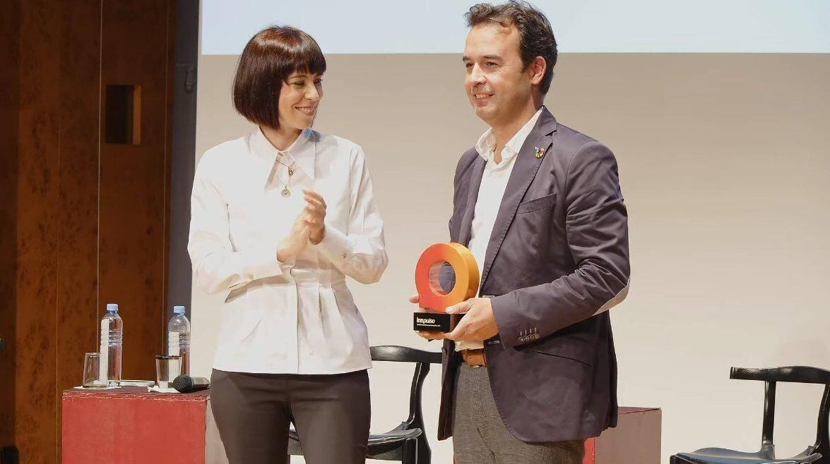 Roberto Fraile, Concejal de Innovación Transformación Digital, Desarrollo Económico y Movilidad de Alcobendas, recibe el galardón &quot;Ciudad de la Ciencia y la Innovación&quot;