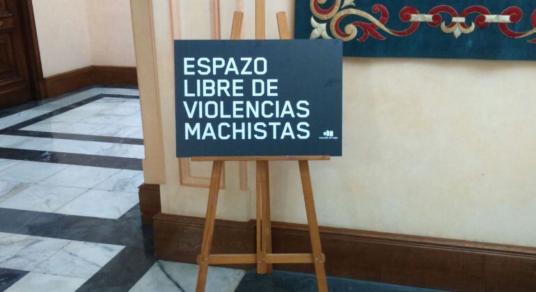 Cartel contra la violencia machista en el Concello de Lugo