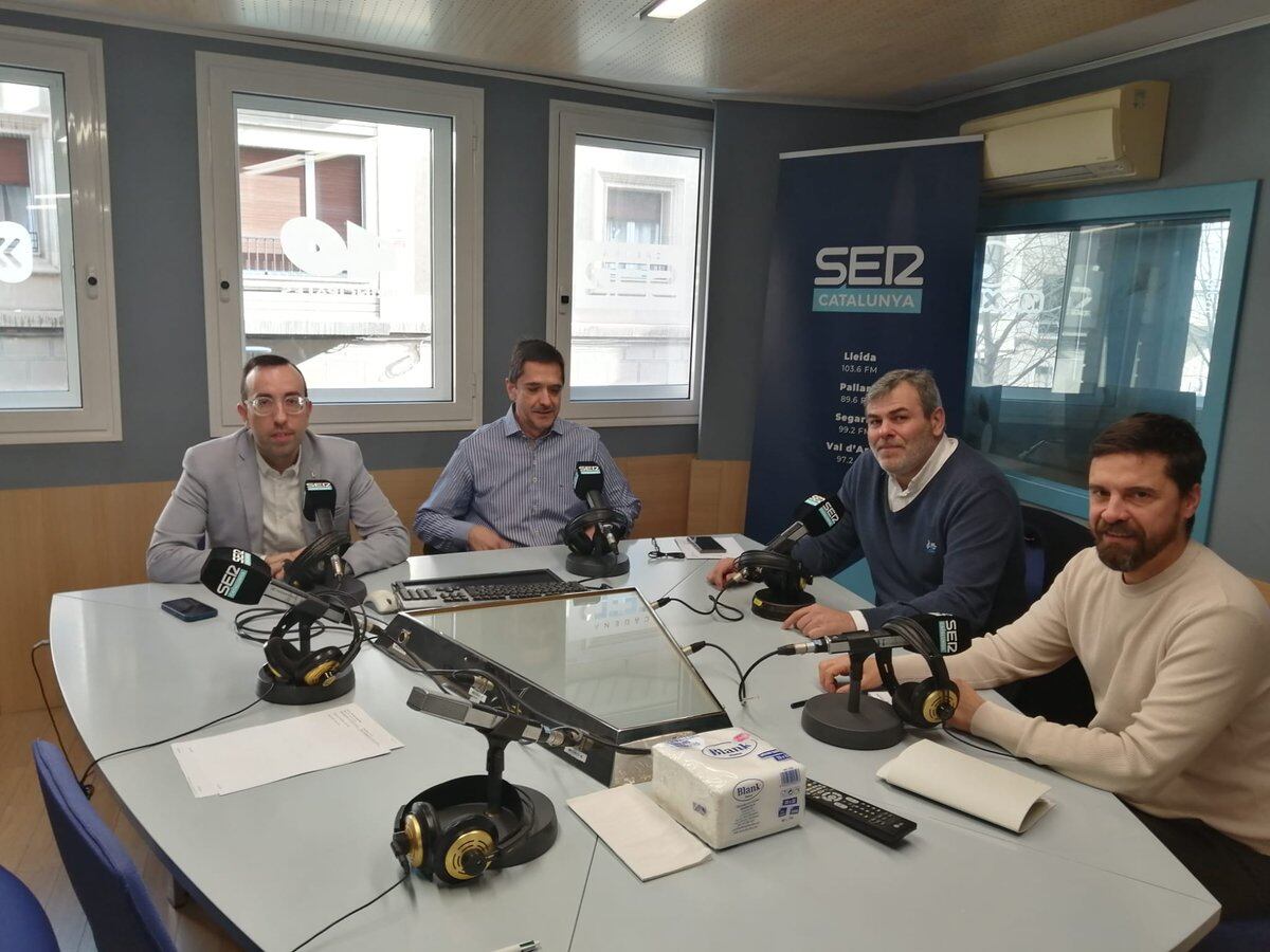 D'esquerra a dreta: Xavier Palau del PP; Juanjo Falcó d'ERC; David Melé de Junts i Carlos Enjuanes, del PSC.