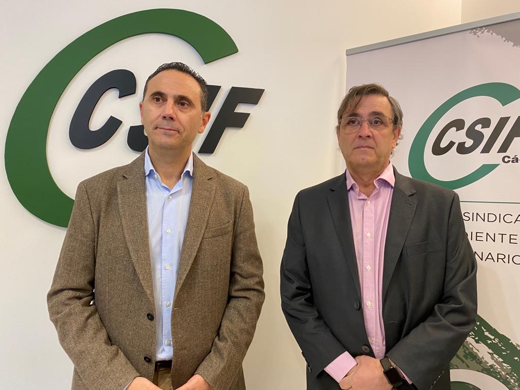 Germán Girela, presidente CSIF Andalucía; Enrique Estévez, presidente provincial de CSIF Cádiz.