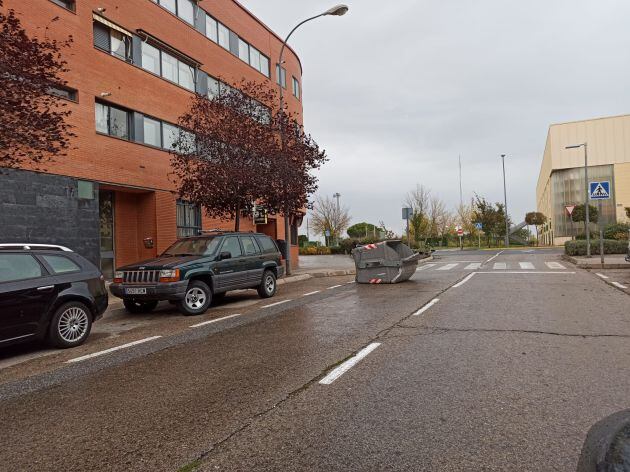 Contenedor caído en Nueva Segovia