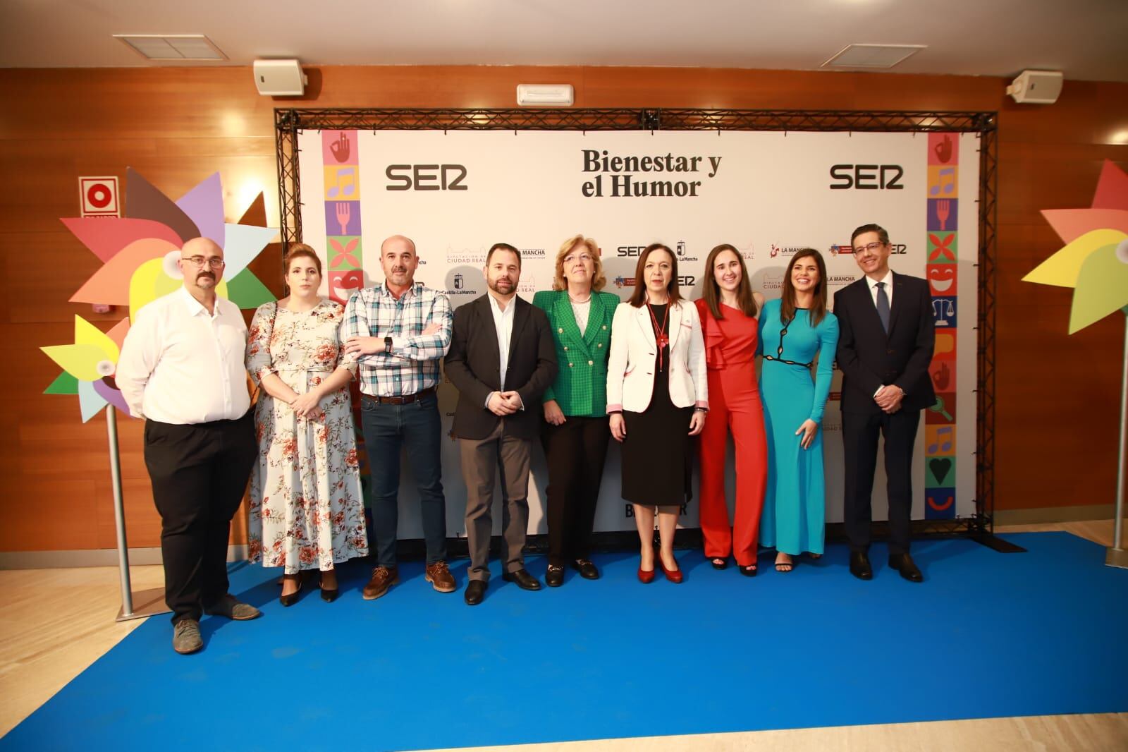 Autoridades durante la inauguración del Congreso &quot;El bienestar y el humor&quot; en el teatro Emilio Gavira de Alcázar de San Juan